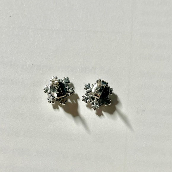 Micheal Hill Snowflake Silver Studs - Picture 2 of 4